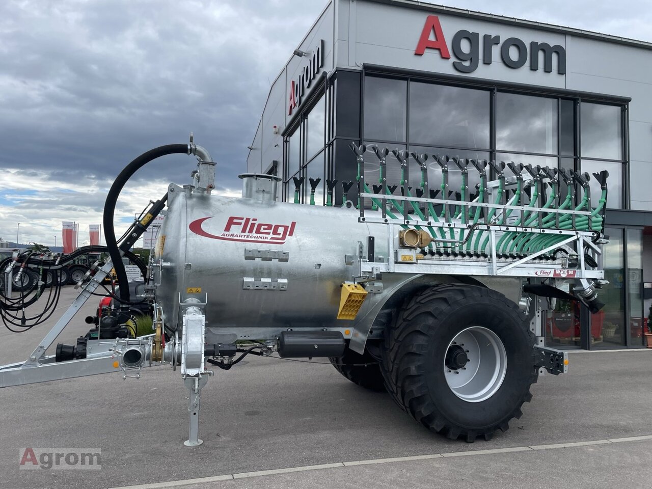 Fliegl VFW 8600 + Skate 90 - صهريج السماد السائل: صور 2 Fliegl VFW 8600 + Skate 90 - صهريج السماد السائل: صور 2