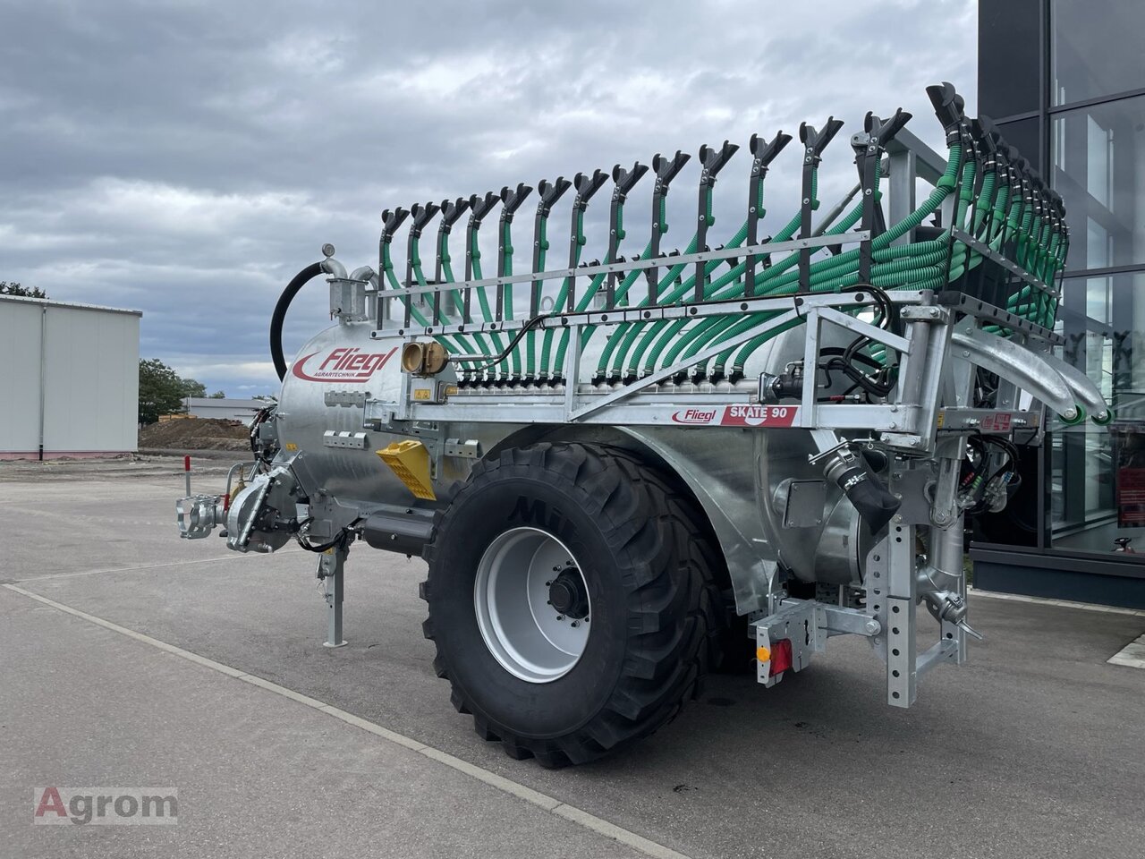 Fliegl VFW 8600 + Skate 90 - صهريج السماد السائل: صور 3 Fliegl VFW 8600 + Skate 90 - صهريج السماد السائل: صور 3