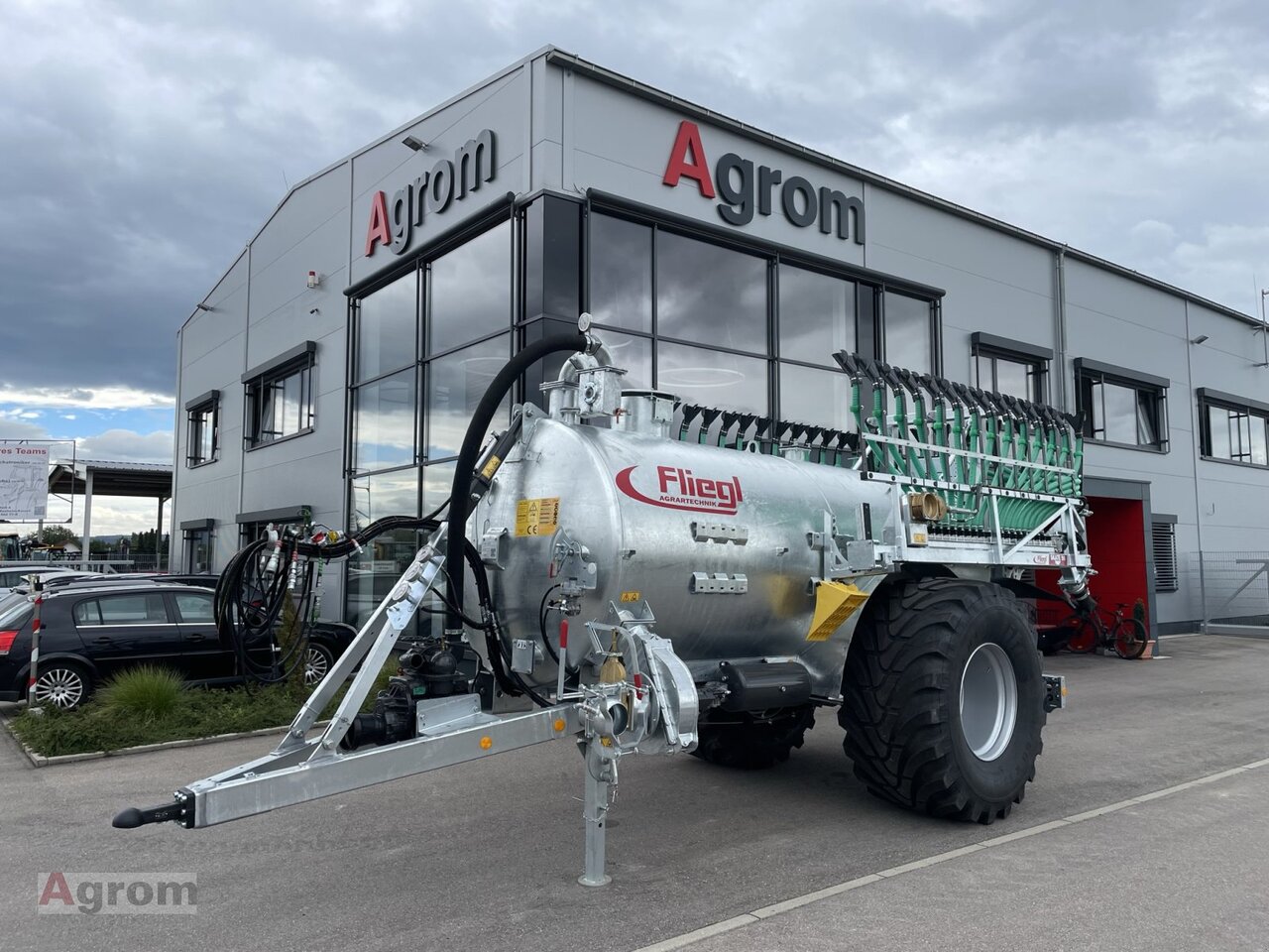Fliegl VFW 8600 + Skate 90 - صهريج السماد السائل: صور 1 Fliegl VFW 8600 + Skate 90 - صهريج السماد السائل: صور 1