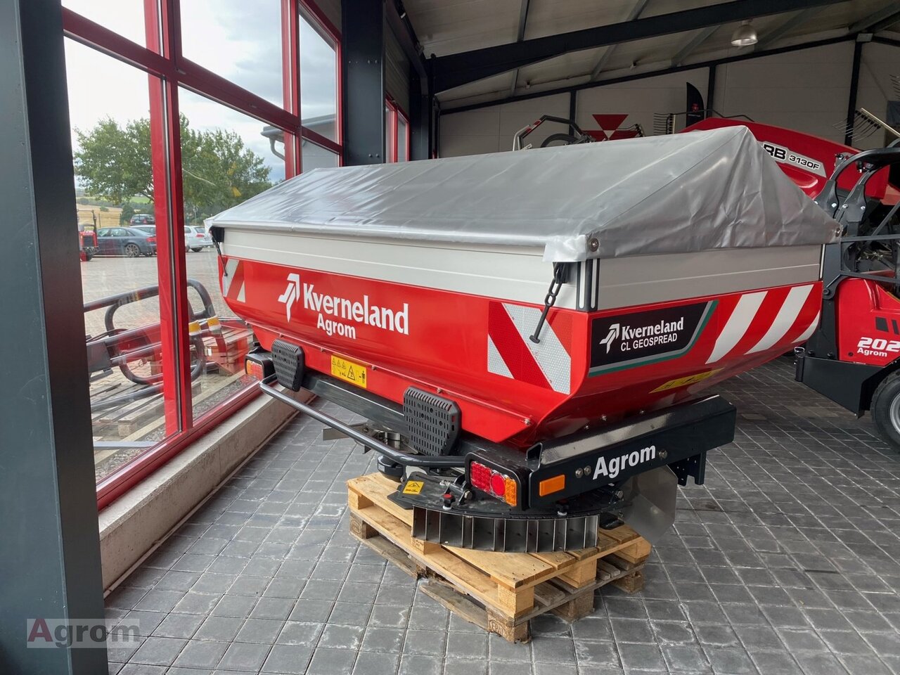 Kverneland Exacta-CL GEOSPREAD 1300 G2 - آلة رش الأسمدة: صور 1 Kverneland Exacta-CL GEOSPREAD 1300 G2 - آلة رش الأسمدة: صور 1