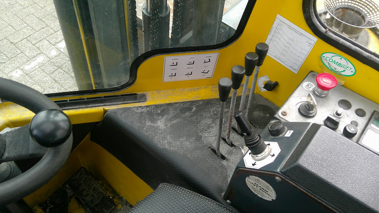 COMBILIFT C3000 CABIN - محمل الجانب: صور 4 COMBILIFT C3000 CABIN - محمل الجانب: صور 4