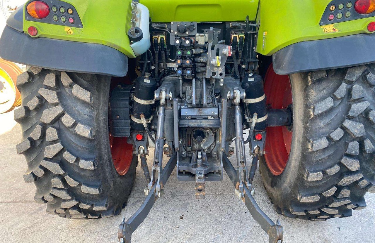 Claas Arion 440 su Claaas front.kr. - جرار: صور 3 Claas Arion 440 su Claaas front.kr. - جرار: صور 3