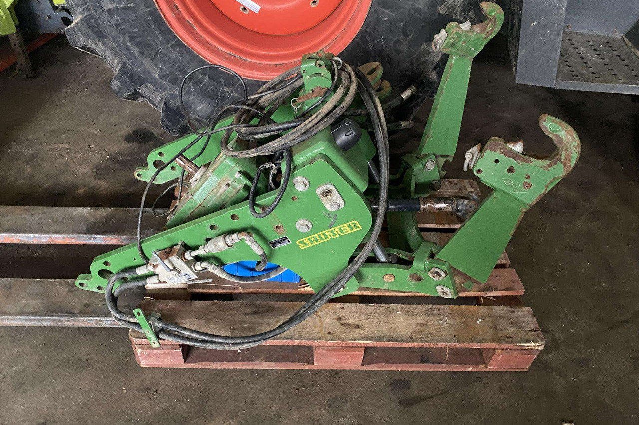 Valtra JOHN DEERE - ملحقات - الآلات والماكينات الزراعية: صور 1 Valtra JOHN DEERE - ملحقات - الآلات والماكينات الزراعية: صور 1