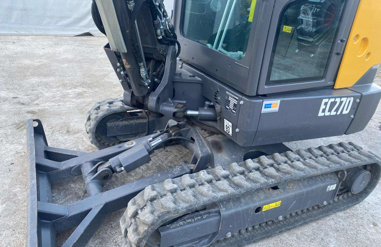 Volvo EC27D - حفارة مصغرة: صور 2 Volvo EC27D - حفارة مصغرة: صور 2