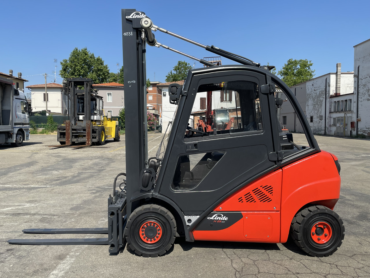 LINDE H 25 D - رافعة شوكية ديزل: صور 2 LINDE H 25 D - رافعة شوكية ديزل: صور 2