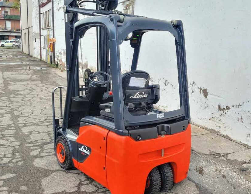 Linde E 15-02/386 (2500 ore) - رافعة شوكية كهربائية: صور 2 Linde E 15-02/386 (2500 ore) - رافعة شوكية كهربائية: صور 2