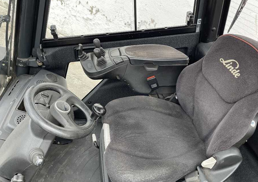 Linde H 35 D-02/393 - رافعة شوكية ديزل: صور 4 Linde H 35 D-02/393 - رافعة شوكية ديزل: صور 4