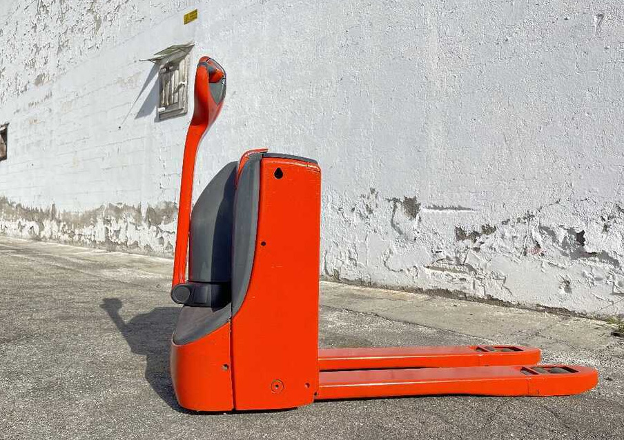 Linde T 16/1152 - معدات الرفع منخفض المستوى: صور 4 Linde T 16/1152 - معدات الرفع منخفض المستوى: صور 4