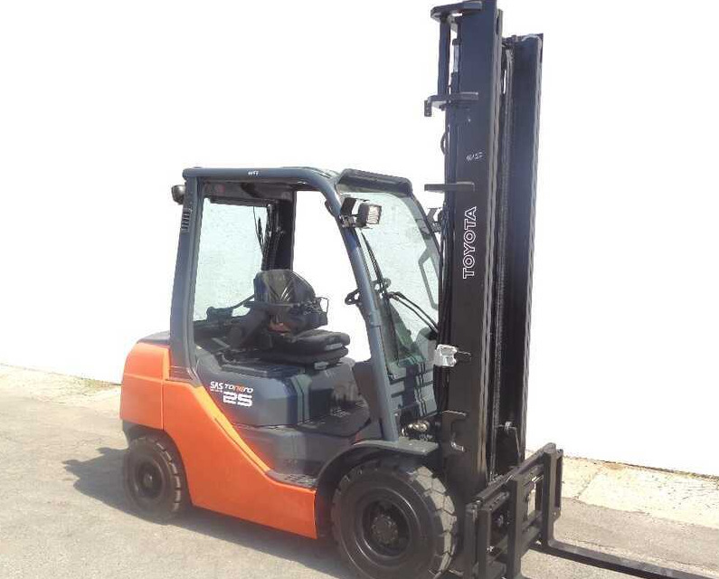 Toyota 06-8 FD 25 F - رافعة شوكية ديزل: صور 1 Toyota 06-8 FD 25 F - رافعة شوكية ديزل: صور 1