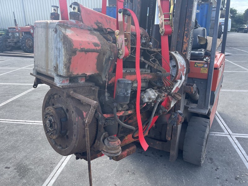 Deutz F4L 912 - المحرك - الآلات والماكينات الزراعية: صور 3 Deutz F4L 912 - المحرك - الآلات والماكينات الزراعية: صور 3