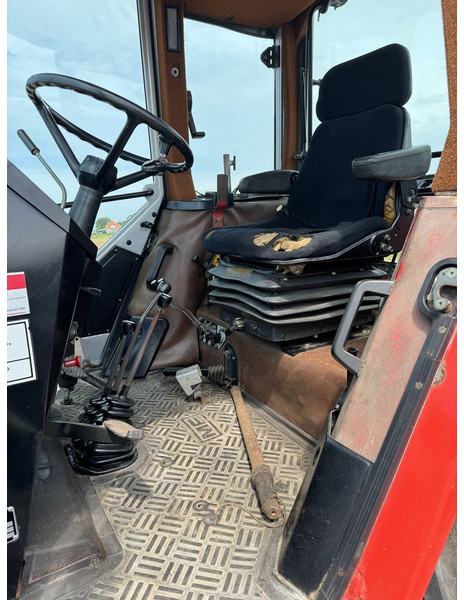 Massey Ferguson 675 - جرار: صور 4 Massey Ferguson 675 - جرار: صور 4