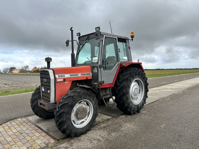 Massey Ferguson 690 - جرار: صور 1 Massey Ferguson 690 - جرار: صور 1