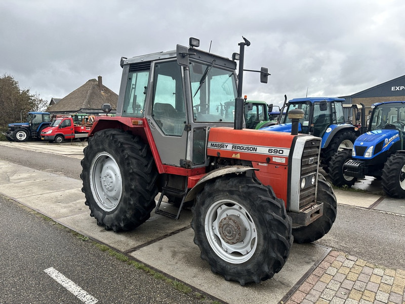 Massey Ferguson 690 - جرار: صور 3 Massey Ferguson 690 - جرار: صور 3