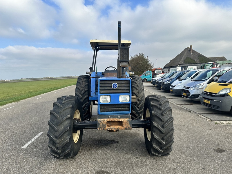 New Holland 110-90 DT - جرار: صور 2 New Holland 110-90 DT - جرار: صور 2
