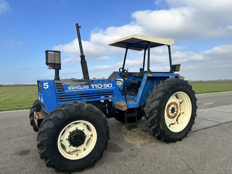 New Holland 110-90 DT - جرار: صور 1 New Holland 110-90 DT - جرار: صور 1