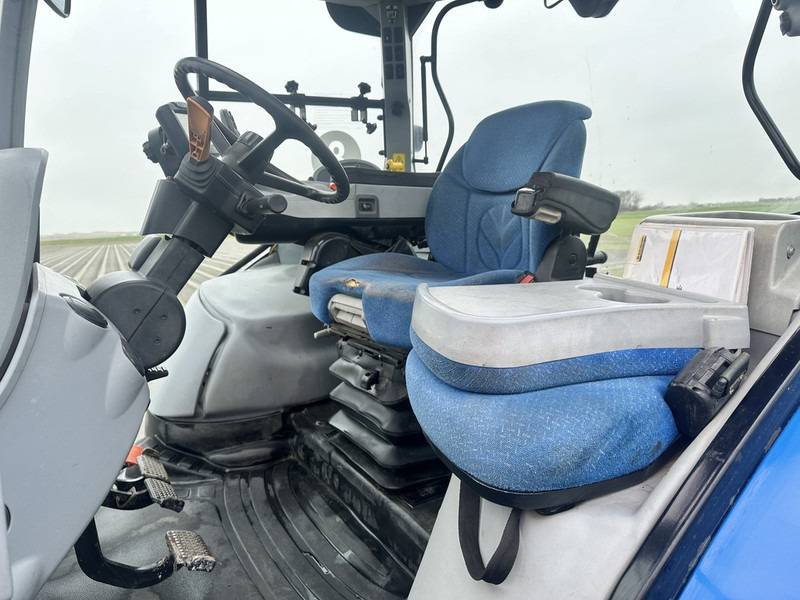 New Holland T6080 - جرار: صور 5 New Holland T6080 - جرار: صور 5