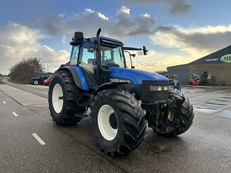 New Holland TM 165 - جرار: صور 3 New Holland TM 165 - جرار: صور 3