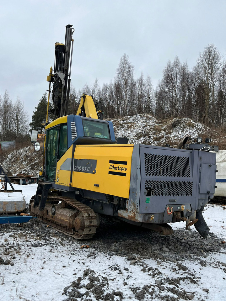 Atlas Copco ROC D7C-11 - آلة حفر: صور 1 Atlas Copco ROC D7C-11 - آلة حفر: صور 1