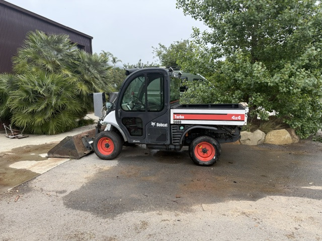 Bobcat 5600 4×4 - اتفس: صور 3 Bobcat 5600 4×4 - اتفس: صور 3