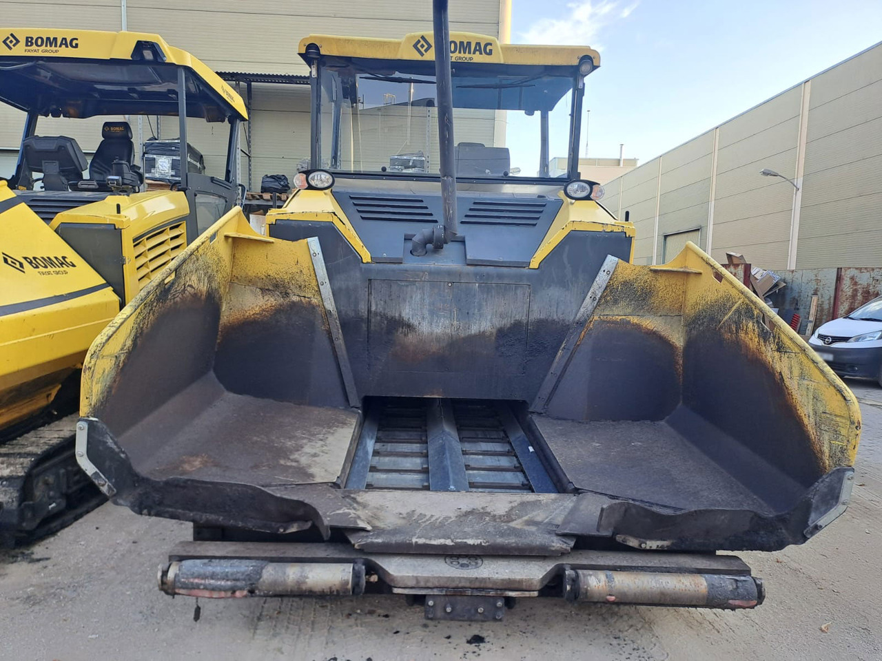 Bomag BF600 P-2 - العامل بالقار: صور 4 Bomag BF600 P-2 - العامل بالقار: صور 4
