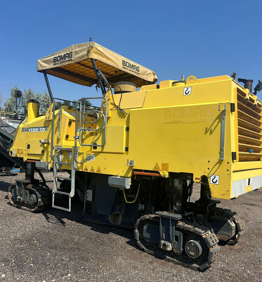 Bomag BM 1300/30 - ماكينات لصقل الأسفلت: صور 3 Bomag BM 1300/30 - ماكينات لصقل الأسفلت: صور 3
