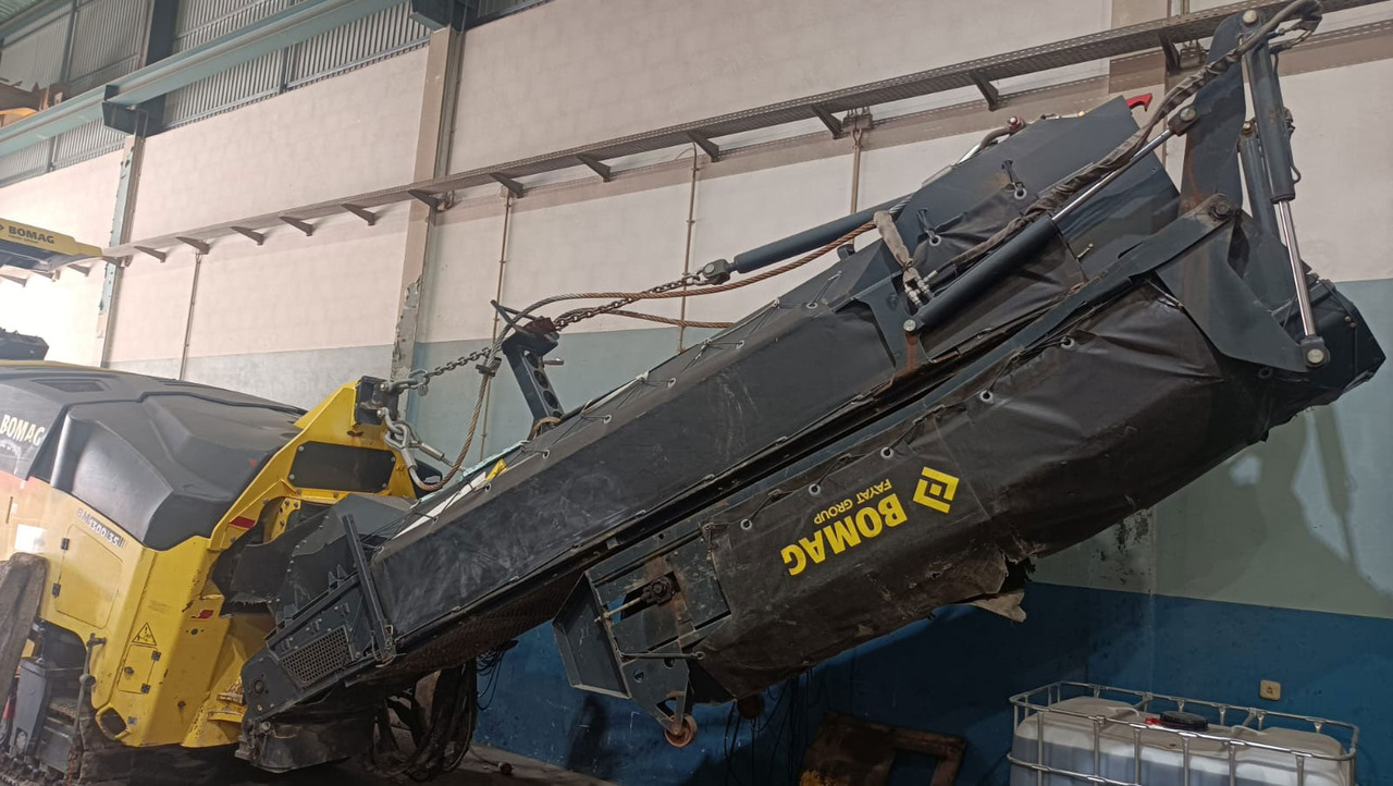 Bomag BM 1300/35 - ماكينات لصقل الأسفلت: صور 5 Bomag BM 1300/35 - ماكينات لصقل الأسفلت: صور 5