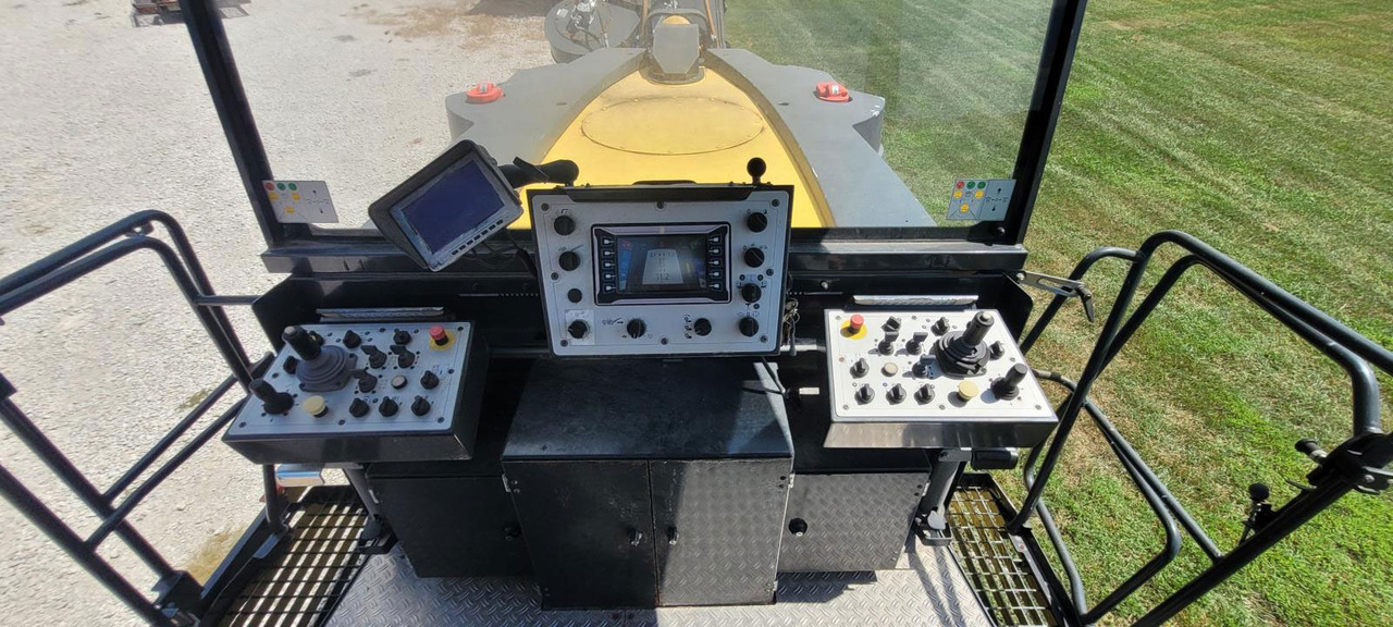 Bomag BM 2000/75 - ماكينات لصقل الأسفلت: صور 5 Bomag BM 2000/75 - ماكينات لصقل الأسفلت: صور 5