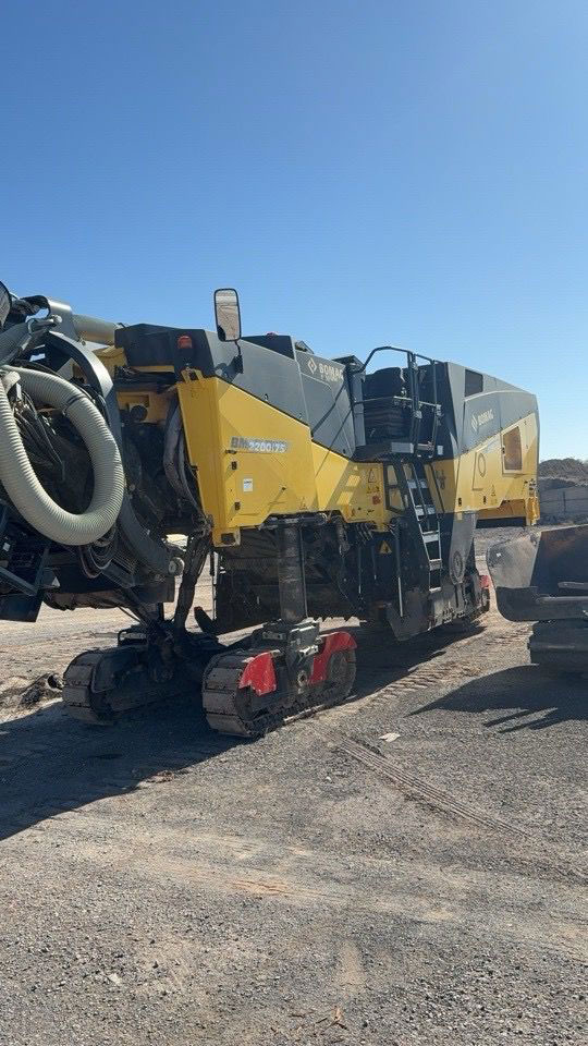 Bomag BM 2200/75 - ماكينات لصقل الأسفلت: صور 4 Bomag BM 2200/75 - ماكينات لصقل الأسفلت: صور 4