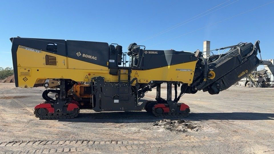 Bomag BM 2200/75 - ماكينات لصقل الأسفلت: صور 1 Bomag BM 2200/75 - ماكينات لصقل الأسفلت: صور 1