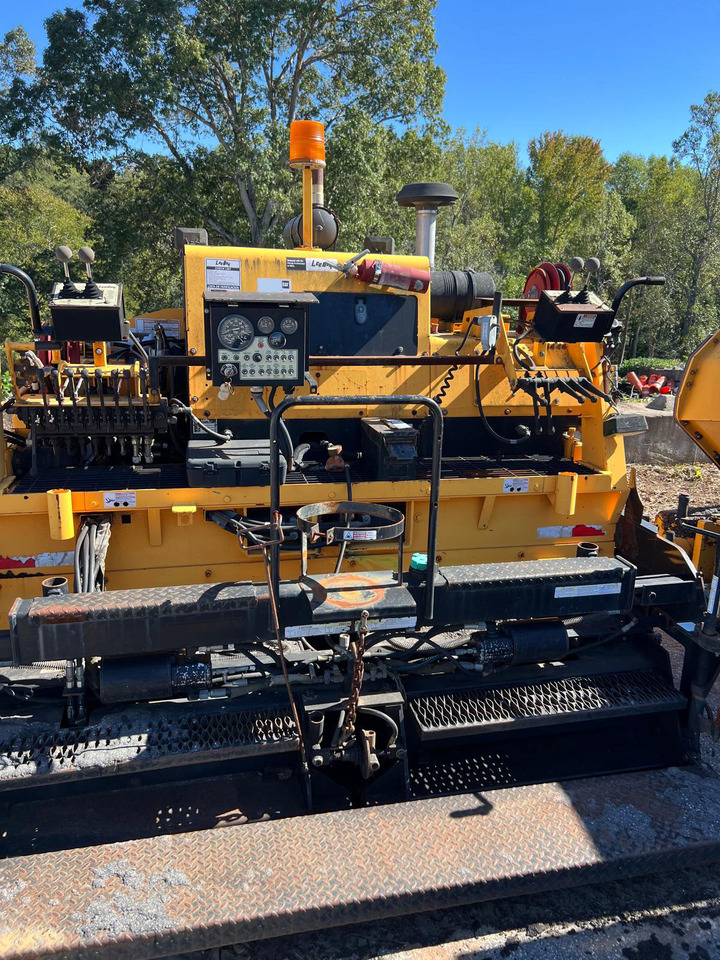 Caterpillar AP500F - العامل بالقار: صور 5 Caterpillar AP500F - العامل بالقار: صور 5