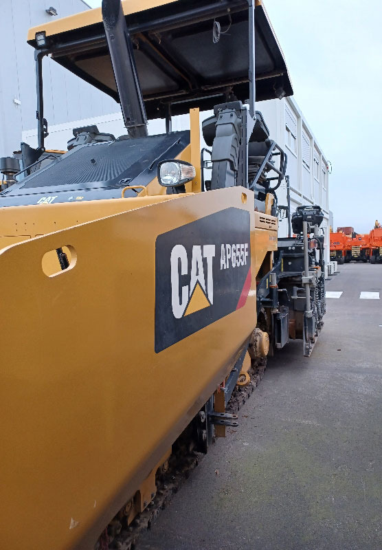 Caterpillar AP655F - العامل بالقار: صور 4 Caterpillar AP655F - العامل بالقار: صور 4