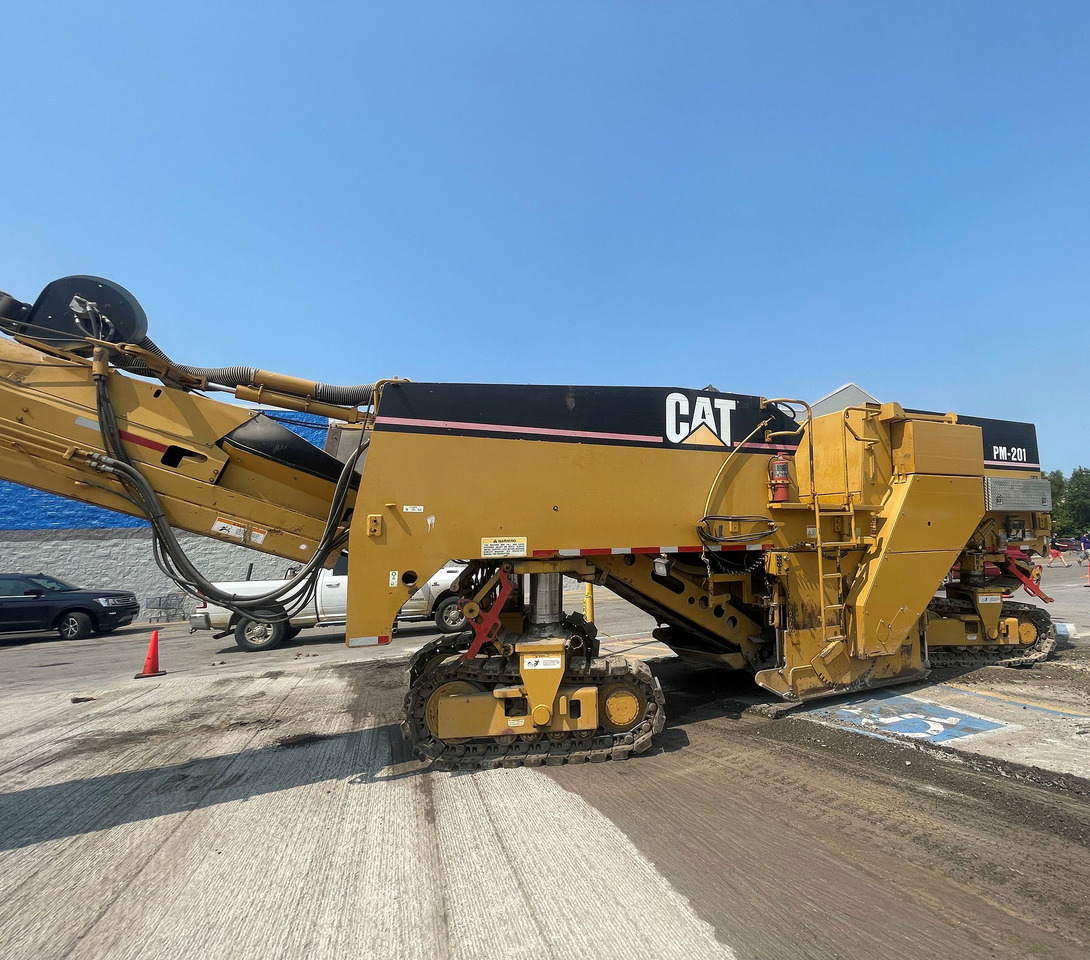 Caterpillar PM201 - ماكينات لصقل الأسفلت: صور 2 Caterpillar PM201 - ماكينات لصقل الأسفلت: صور 2