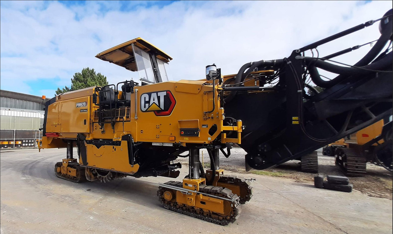 Caterpillar PM620 - ماكينات لصقل الأسفلت: صور 2 Caterpillar PM620 - ماكينات لصقل الأسفلت: صور 2