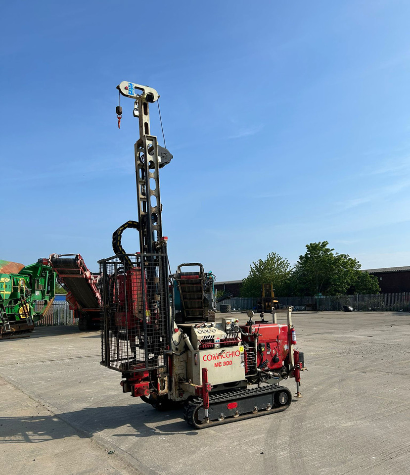 آلة حفر Comacchio MC 300: صور 1