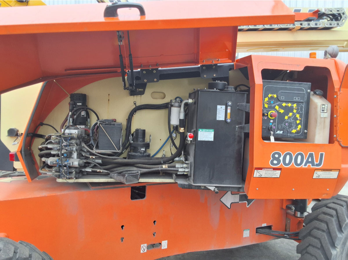 JLG 800AJ - جرافة ذات عجلات تلسكوبية: صور 4 JLG 800AJ - جرافة ذات عجلات تلسكوبية: صور 4