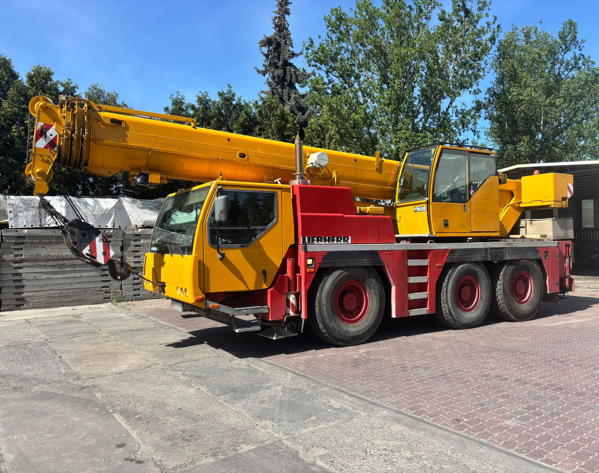 Liebherr LTM 1045-1 - موبايل كرين: صور 1 Liebherr LTM 1045-1 - موبايل كرين: صور 1