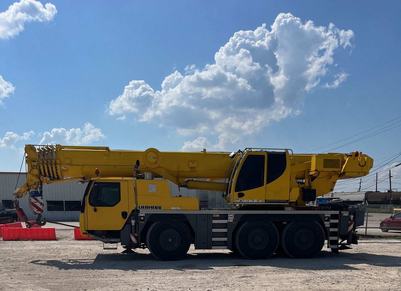 Liebherr LTM1060-3.1 - موبايل كرين: صور 1 Liebherr LTM1060-3.1 - موبايل كرين: صور 1