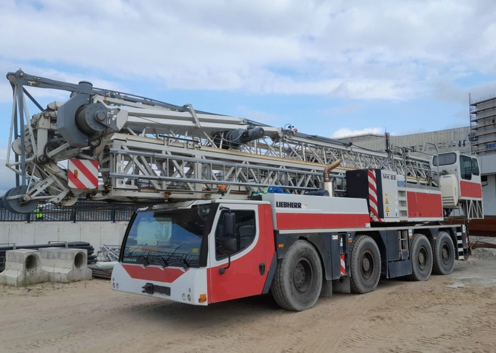 Liebherr MK 88 - رافعة برجية: صور 1 Liebherr MK 88 - رافعة برجية: صور 1