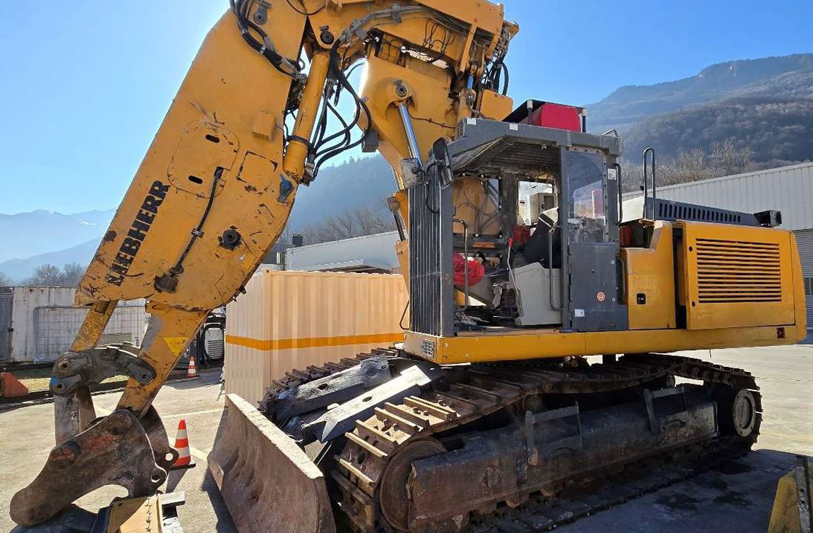 Liebherr R944C T Litronic - ماكينات التعدين: صور 2 Liebherr R944C T Litronic - ماكينات التعدين: صور 2