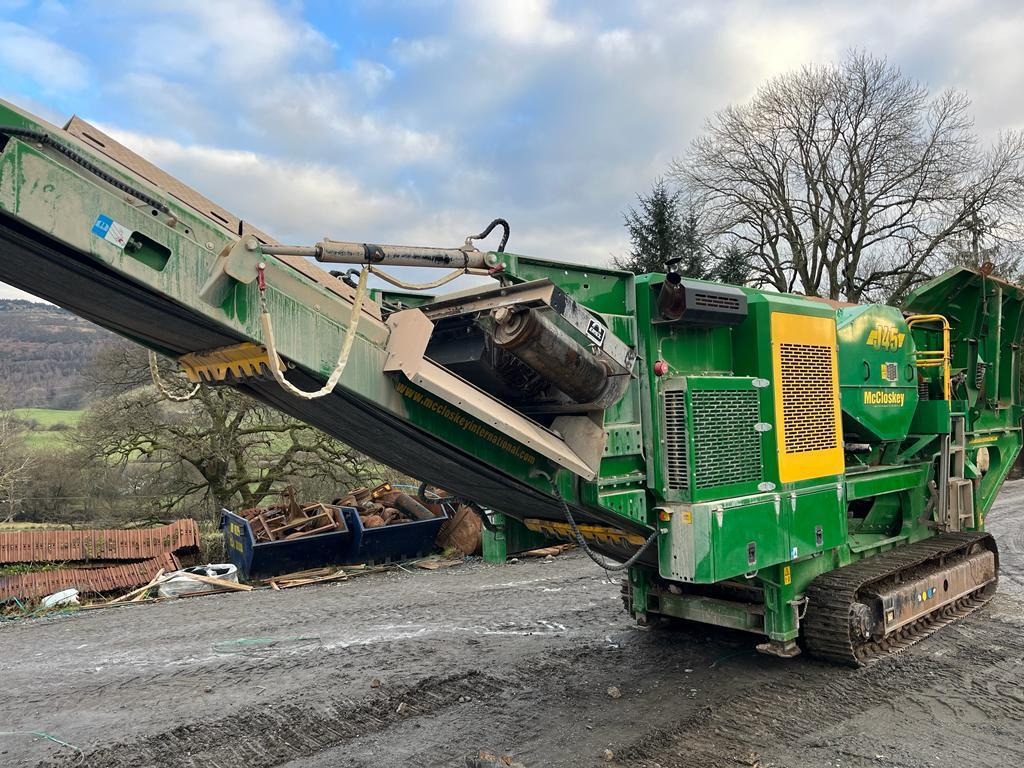 McCloskey J45 - كسارة فكية: صور 1 McCloskey J45 - كسارة فكية: صور 1