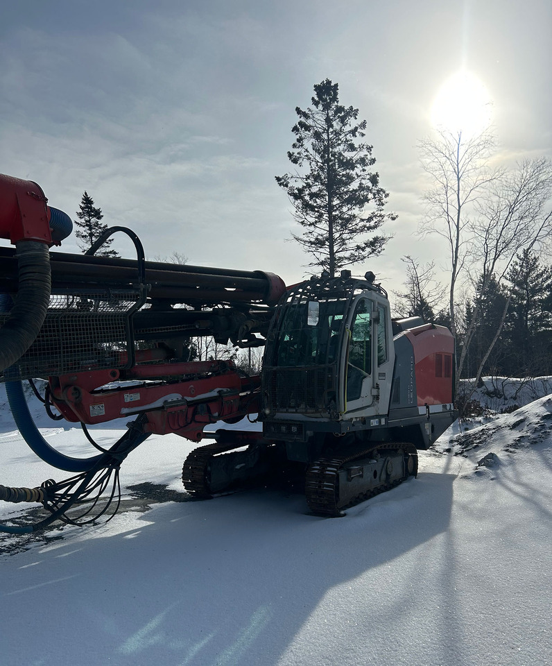 Sandvik DI550 - آلة حفر: صور 1 Sandvik DI550 - آلة حفر: صور 1