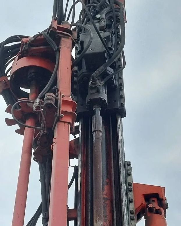 Sandvik DP1500i - آلة حفر: صور 4 Sandvik DP1500i - آلة حفر: صور 4