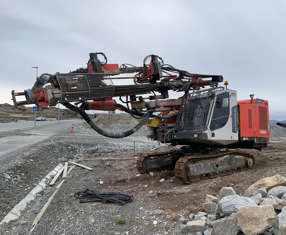 Sandvik DX800 - آلة حفر: صور 1 Sandvik DX800 - آلة حفر: صور 1