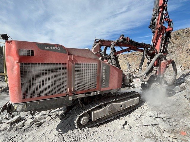 Sandvik DX800 - آلة حفر: صور 3 Sandvik DX800 - آلة حفر: صور 3