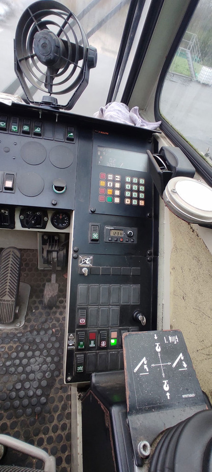 Tadano Faun ATF 30-2L - موبايل كرين: صور 4 Tadano Faun ATF 30-2L - موبايل كرين: صور 4