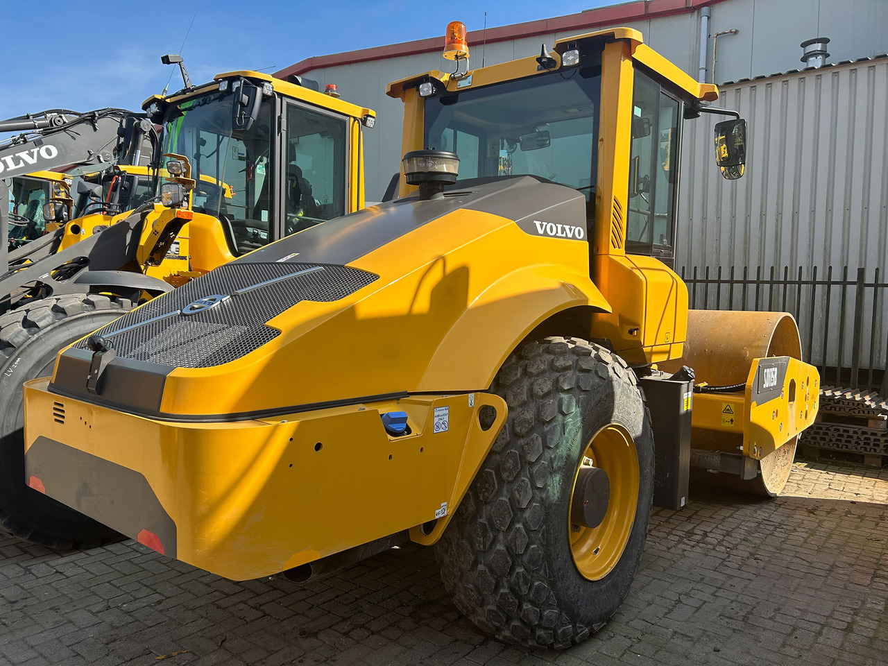Volvo SD115B - مدماج: صور 3 Volvo SD115B - مدماج: صور 3