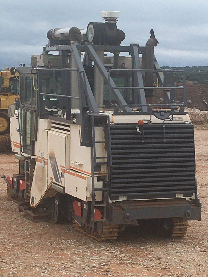 Wirtgen 2200 SM - ماكينات لصقل الأسفلت: صور 3 Wirtgen 2200 SM - ماكينات لصقل الأسفلت: صور 3