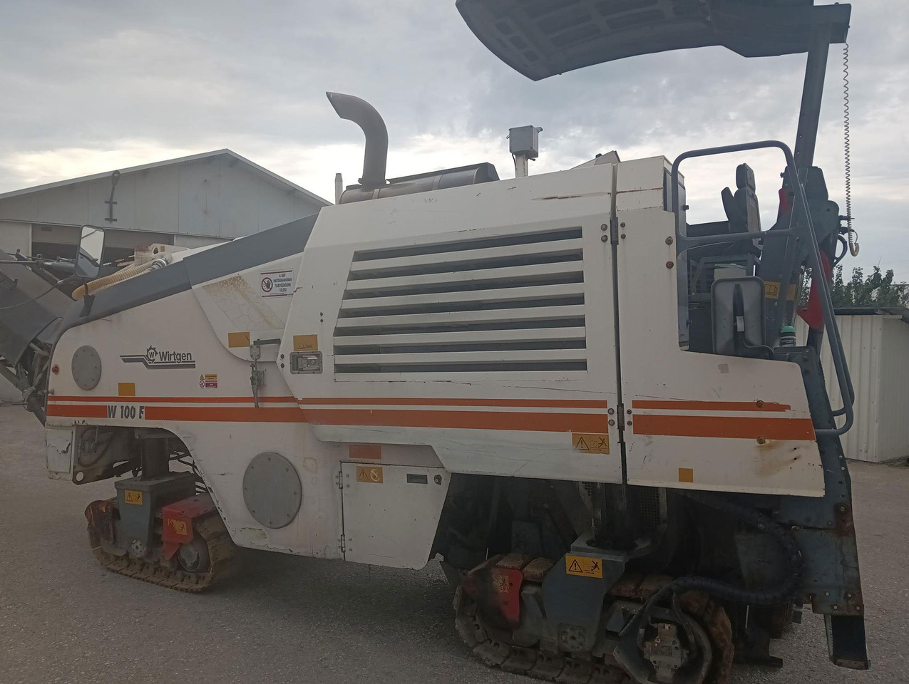 Wirtgen W 100 F - ماكينات لصقل الأسفلت: صور 2 Wirtgen W 100 F - ماكينات لصقل الأسفلت: صور 2