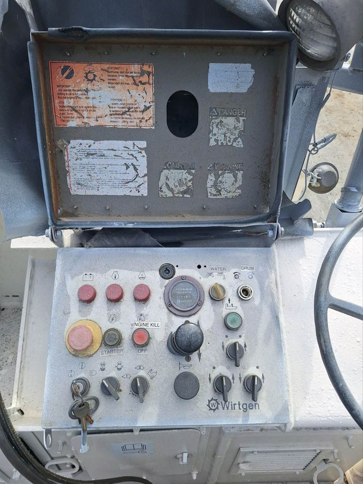 ماكينات لصقل الأسفلت Wirtgen W 1000: صور 7 ماكينات لصقل الأسفلت Wirtgen W 1000: صور 7