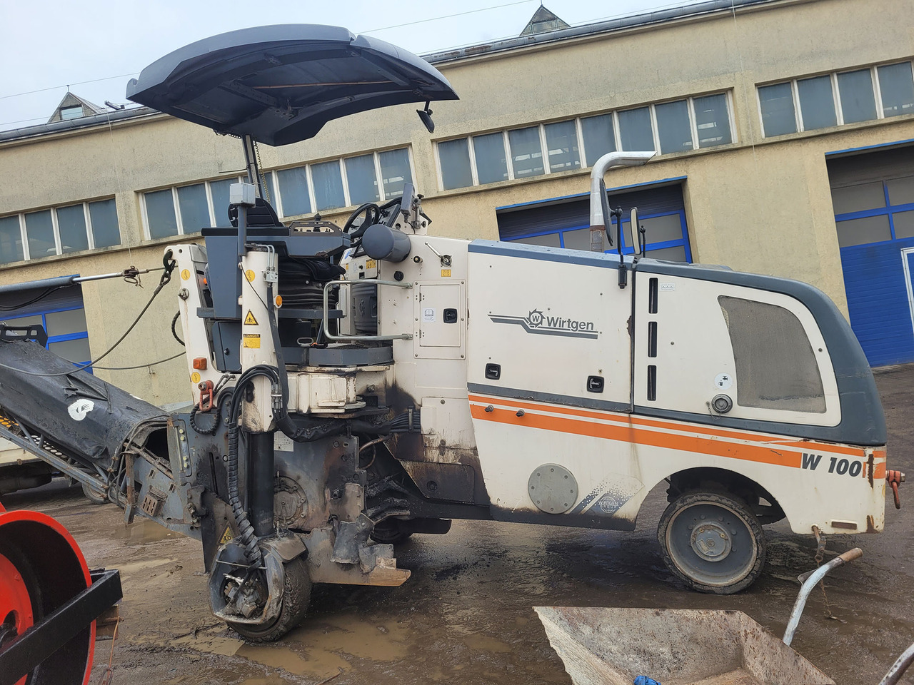 Wirtgen W 100 - ماكينات لصقل الأسفلت: صور 1 Wirtgen W 100 - ماكينات لصقل الأسفلت: صور 1
